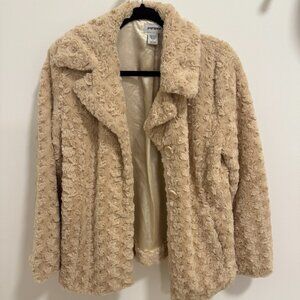 Vintage Beige Teddy Faux Fur Coat – Women’s Small | Cozy Winter Jacket